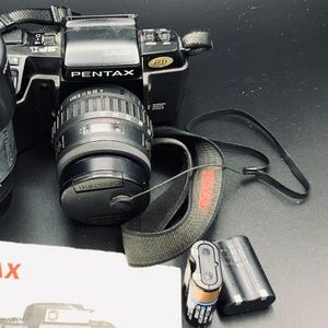 Pentex SF-1  35mm film camera with extra lens